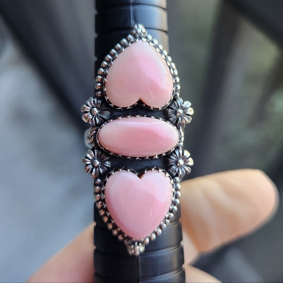 Handmade Sterling Silver 925 Queen Pink Conch Double Heart Crawler Ring Size 8 - Picture 8 of 9